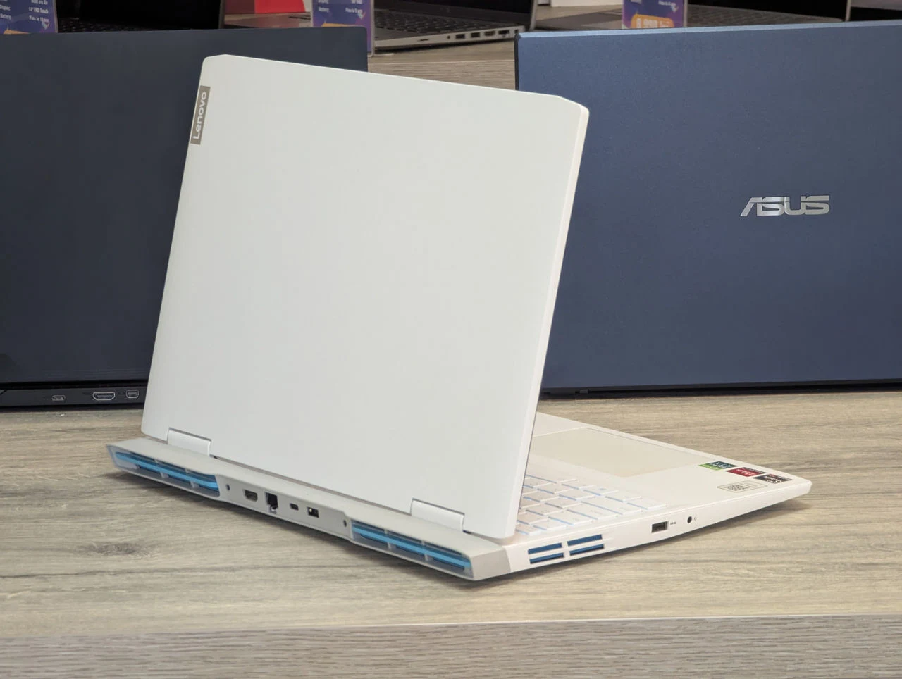 Lenovo IdeaPad Gaming 3 | Ryzen 7 6800H | RTX 3050 Ti | 16GB | 512GB | 15.6″ FHD 120Hz — miniatură 8