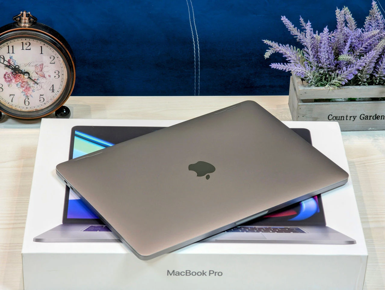 Apple MacBook Pro 13 (2017) | i7 3.5GHz | 16GB Ram | 1TB | Retina — miniatură 14