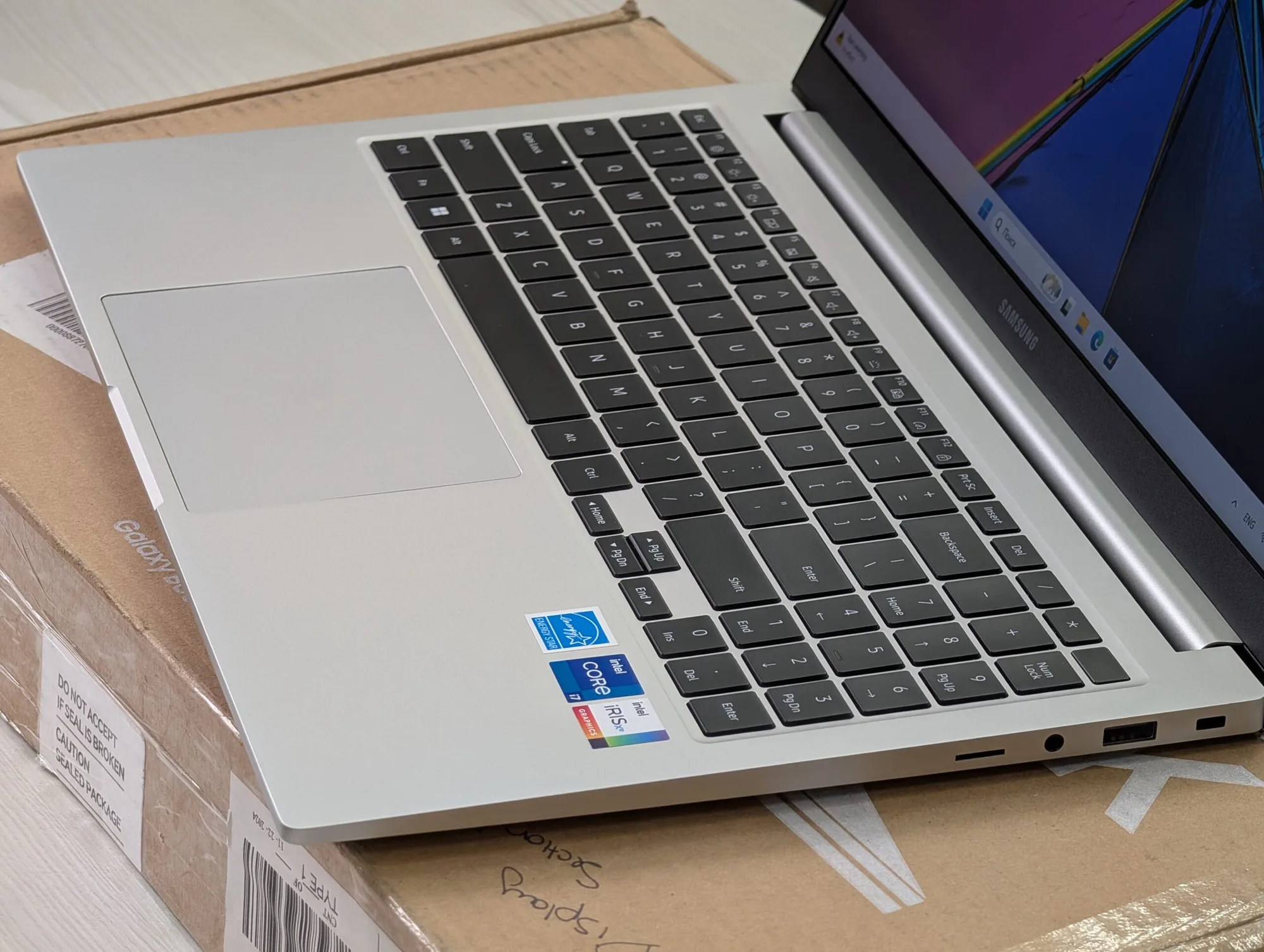 Nou! Samsung Galaxy Book3 | Core i7-1355U | 16GB | 512GB | Intel Iris Xe | 15.6″ FHD — miniatură 11