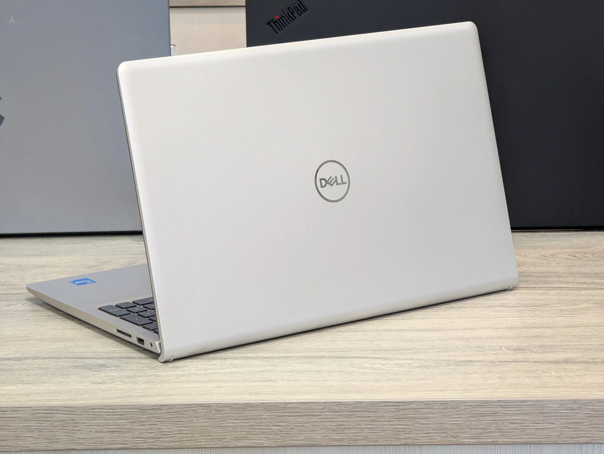 Dell Inspiron 15 3520 | i5-1235U | 16GB | 256GB | Intel Iris Xe | 15.6″ — miniatură 8