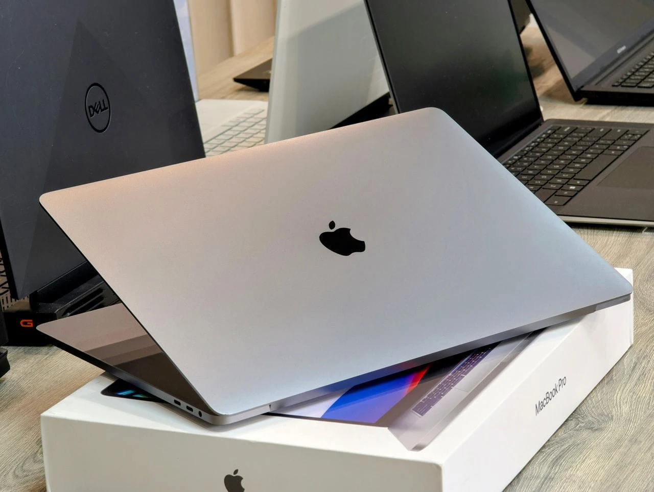 MacBook Pro 16 2019 | i7 9750H | 16GB | 512GB | Radeon Pro 5300M | 16″ Retina — miniatură 14