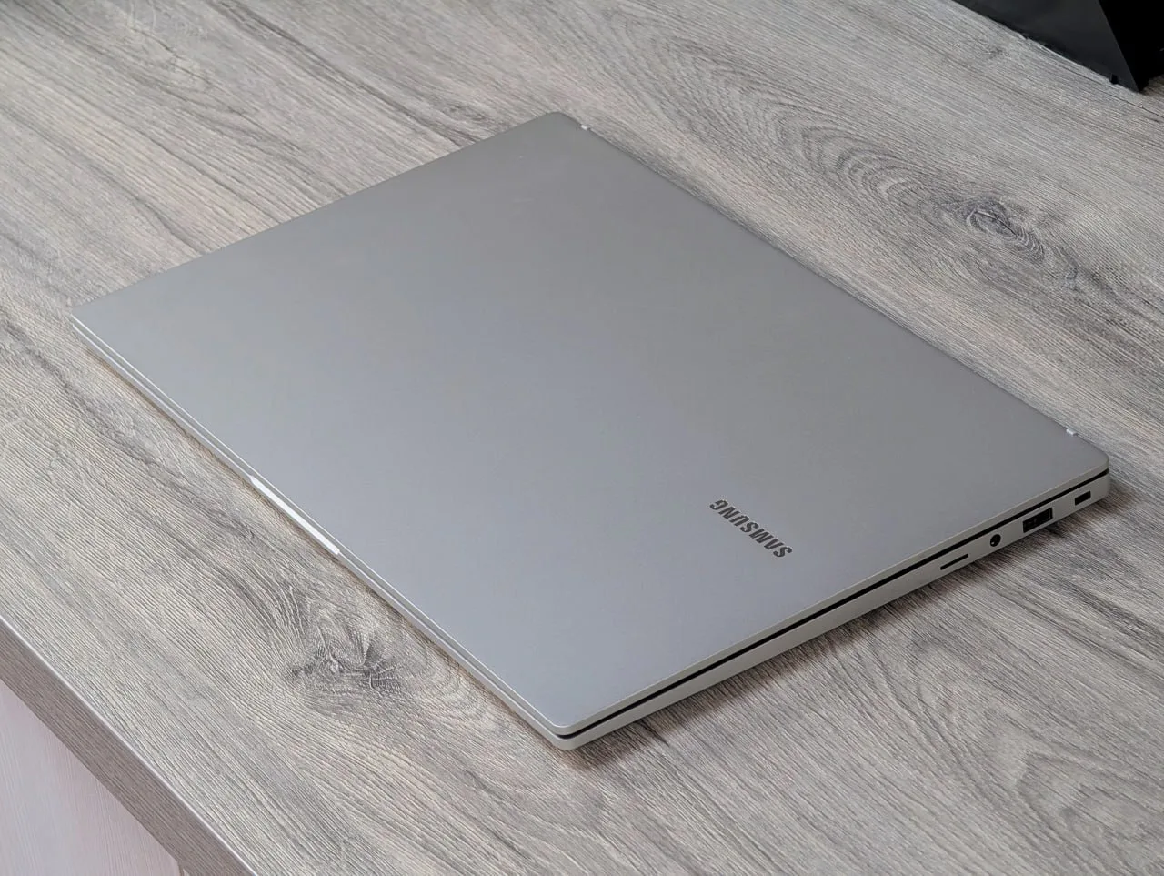 Samsung Galaxy Book 750TDA | Intel i7 1165G7 | 16GB | 256GB | Intel Iris Xe MAX | 15.6″ FHD — miniatură 16