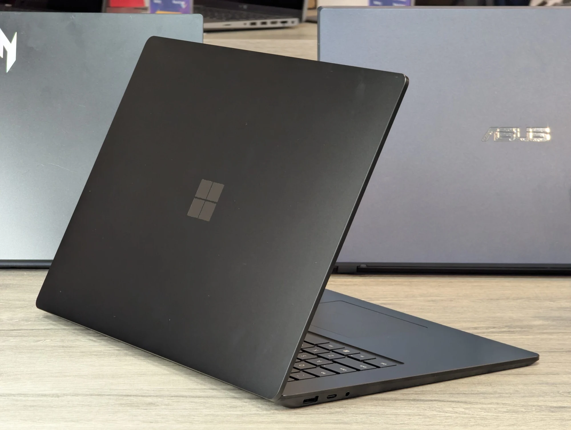 Ca nou! Microsoft Surface Laptop 4 15″ | Intel i7-1185G7 | 32GB RAM | 1TB SSD | Touch — miniatură 8
