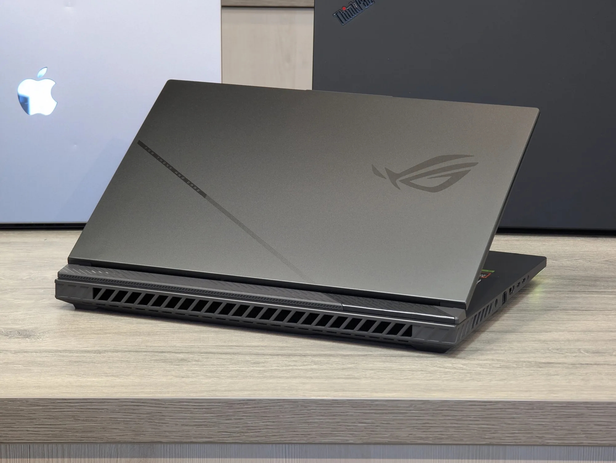 ASUS ROG Strix G16 | Ryzen 9 8940HX | 32GB | 2TB | RTX 5070 | 16.0″ 240Hz — miniatură 14