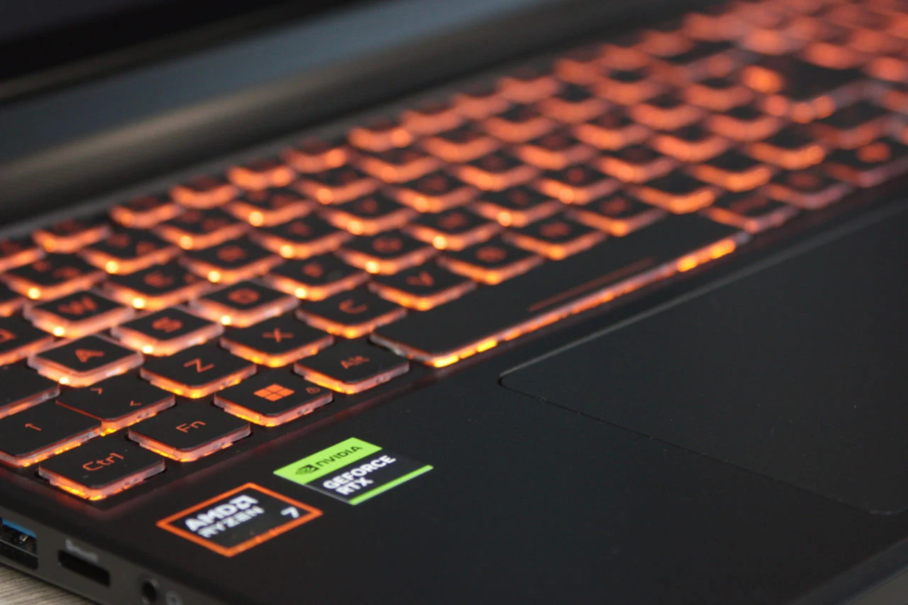 Nou! Acer Nitro V 16 | Ryzen 7 260 | 16GB | 1TB | RTX 5060 | 16.0″ 180Hz — miniatură 10