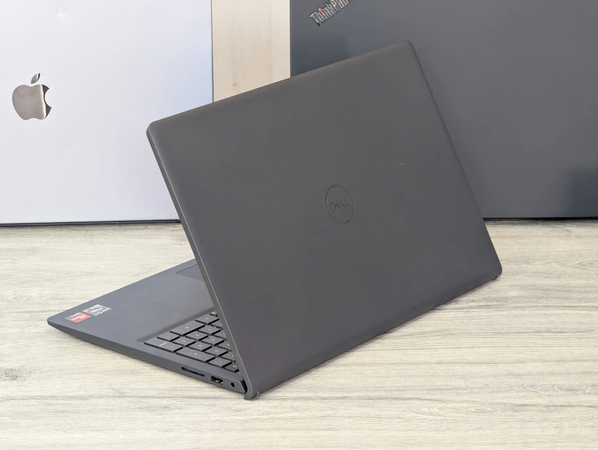 Dell 15 | AMD Ryzen 7 7730U | 16GB | 512GB SSD | AMD Radeon Graphics | 15.6″ Full HD 120Hz — miniatură 10
