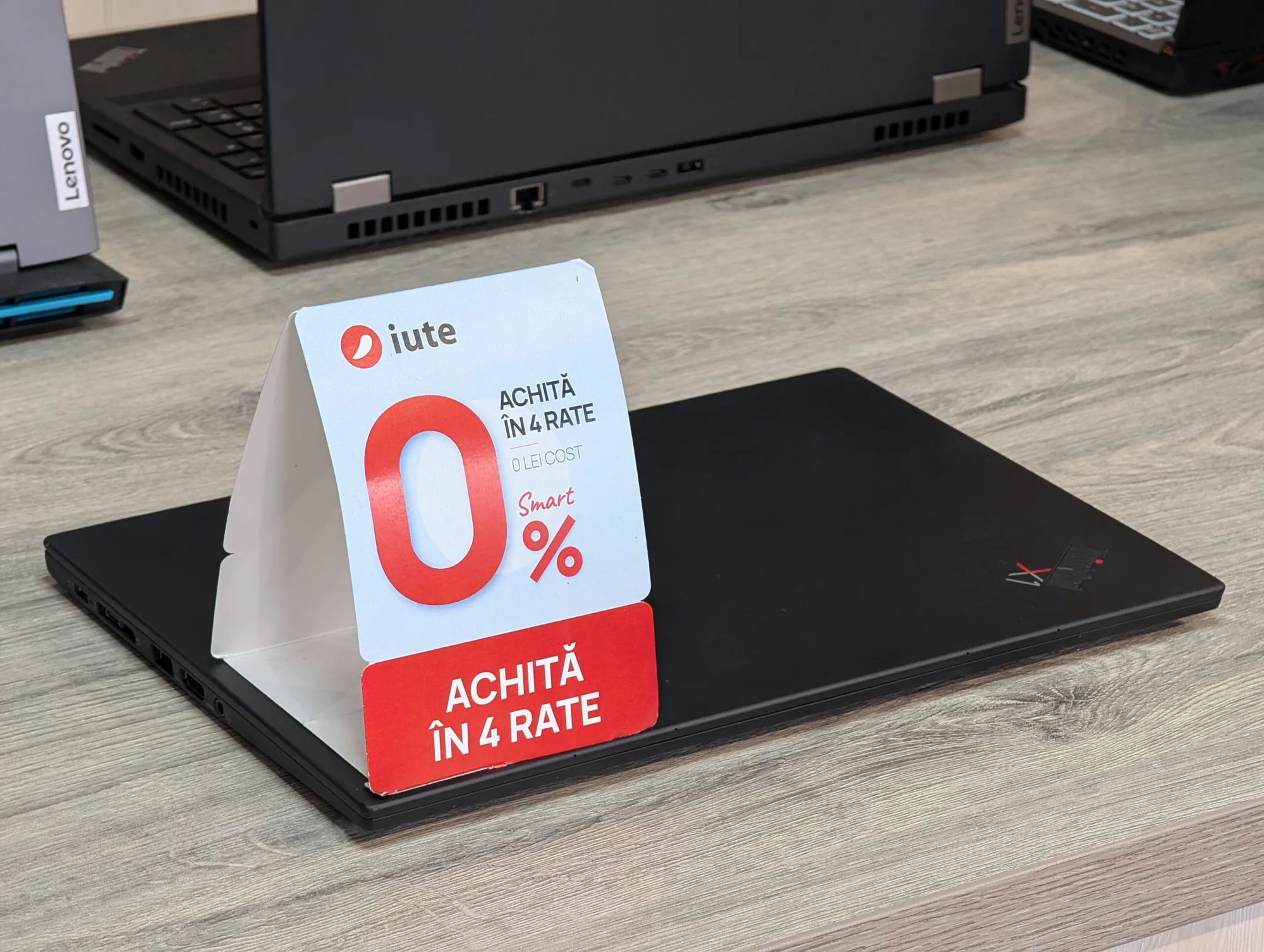 Lenovo ThinkPad X1 Carbon Gen 8 | i5 10210U | 16GB | 256GB | Intel UHD | 14.0″ FHD — miniatură 16