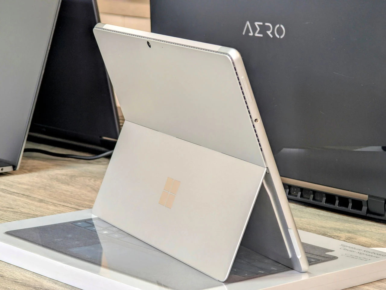 Microsoft Surface Pro 8 | i7-1185G7 | 16GB Ram | 256GB | 13″ Touch — miniatură 10