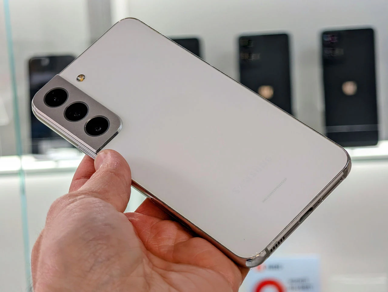 Samsung Galaxy S22 | Snapdragon 8 Gen 1 | 8GB | 128GB | 6.1″ Amoled | Phantom White | Dual SIM — miniatură 12