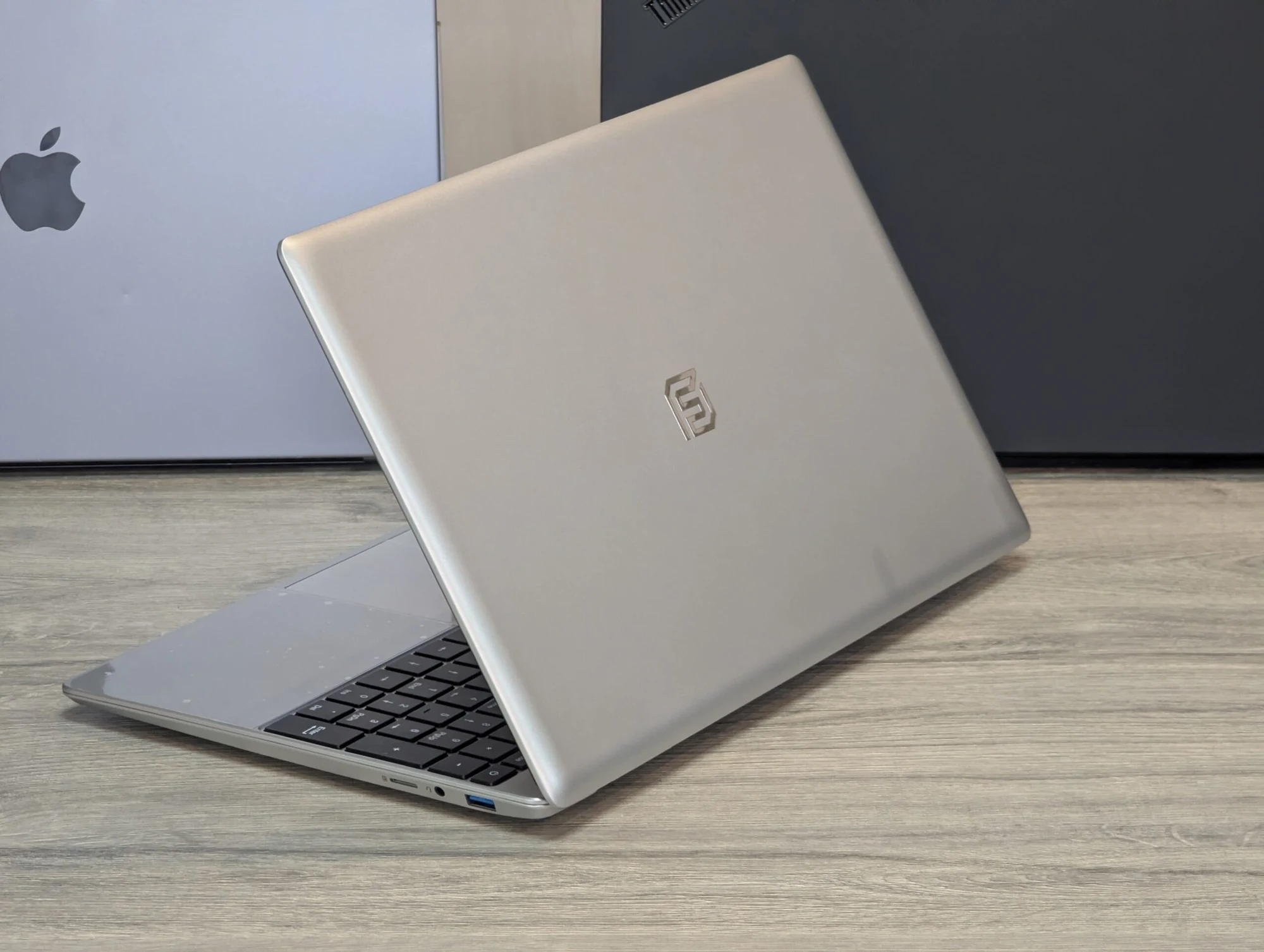 Nou! VenBook 16.0″ | Intel Celeron N4000 | 8GB RAM | 256GB SSD | Intel UHD 600 | Windows 11 Pro — miniatură 7