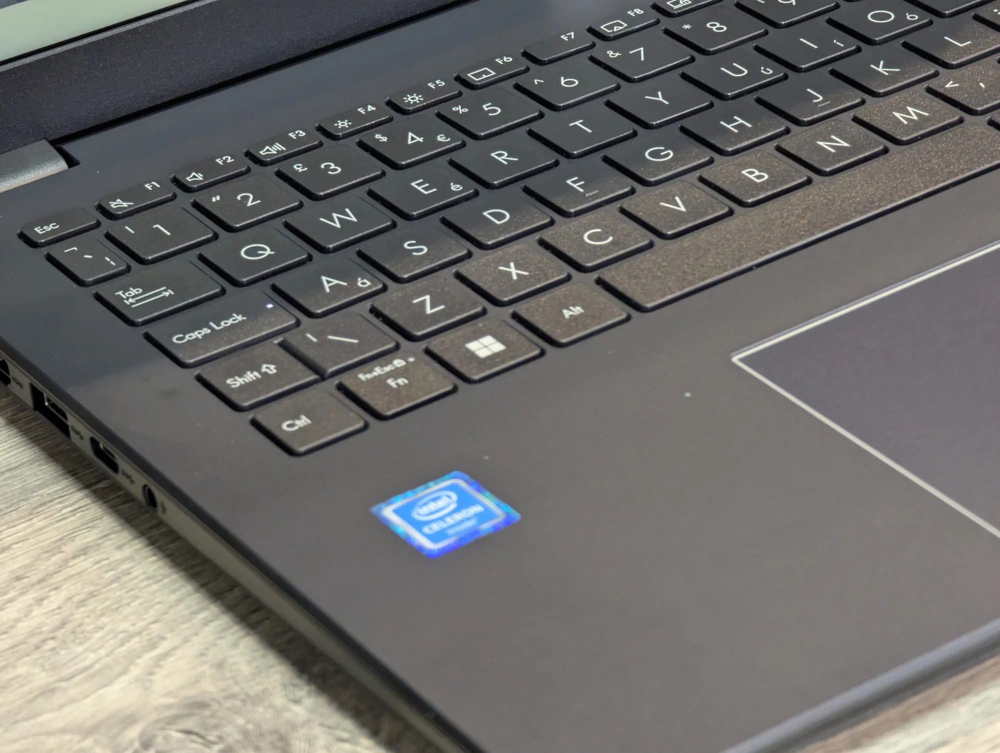 Nou! ASUS Vivobook 15 | Intel Celeron N4020 | 4GB | 128GB | Intel UHD Graphics | 15.6″ Full HD — miniatură 8
