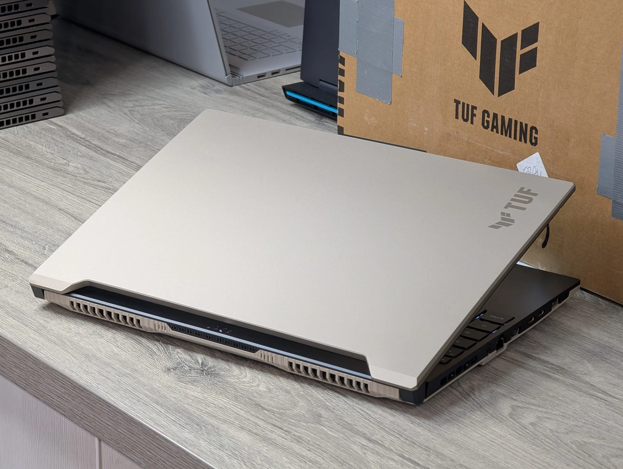 Asus Tuf Gaming A16 FA617NSR | Ryzen 7 7435HS | 16GB | 512GB | RX 7600S | 16.0″ 144Hz — miniatură 14