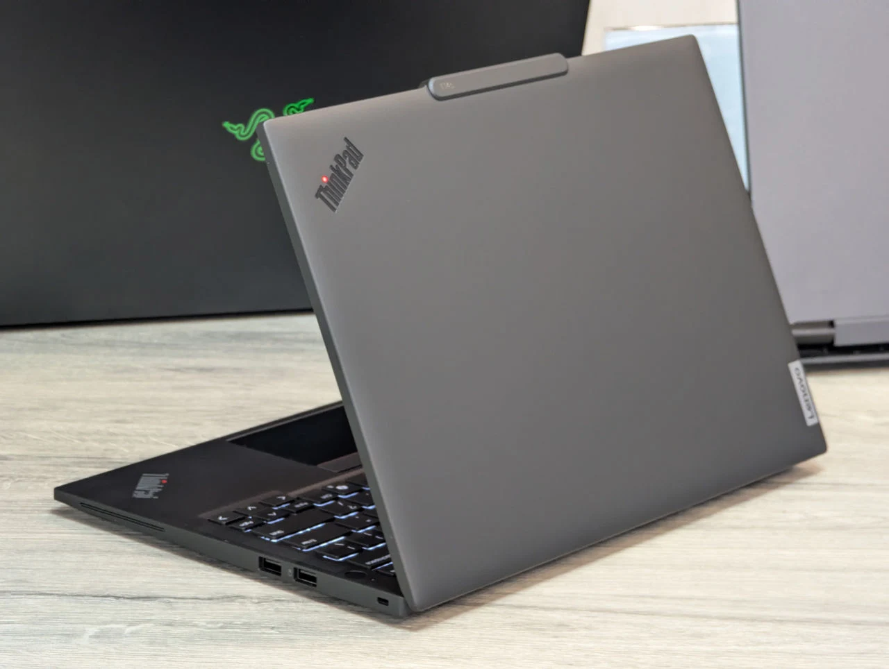 Lenovo ThinkPad T14s Gen 5 | Ultra 7 155U | 32GB Ram | 512GB — miniatură 10