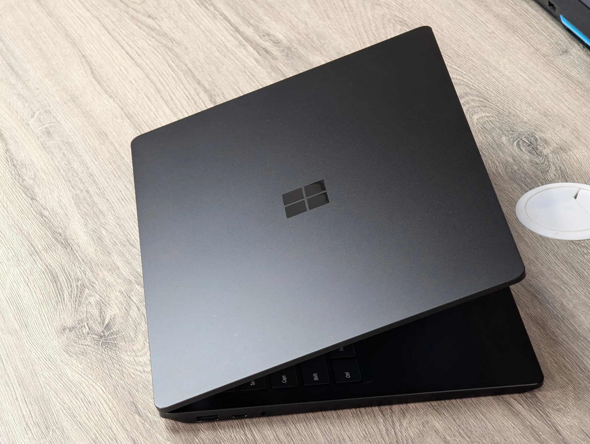 Microsoft Surface Laptop 4 | i7 1185G7 | 16GB | 256GB | Iris Xe Graphics | 13.5″ Touch — miniatură 16