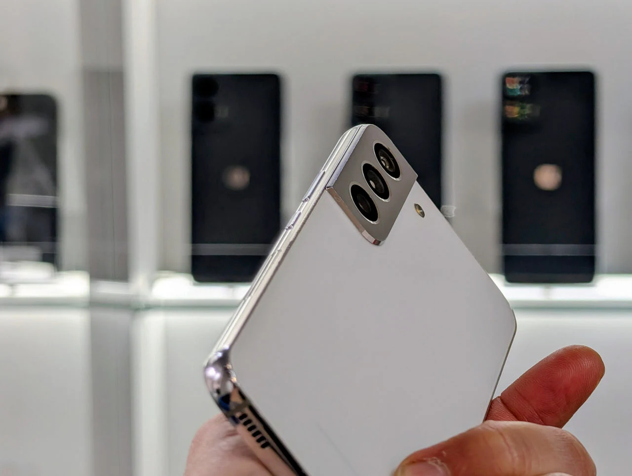 Samsung Galaxy S22 | Snapdragon 8 Gen 1 | 8GB | 128GB | 6.1″ Amoled | Phantom White | Dual SIM — miniatură 13