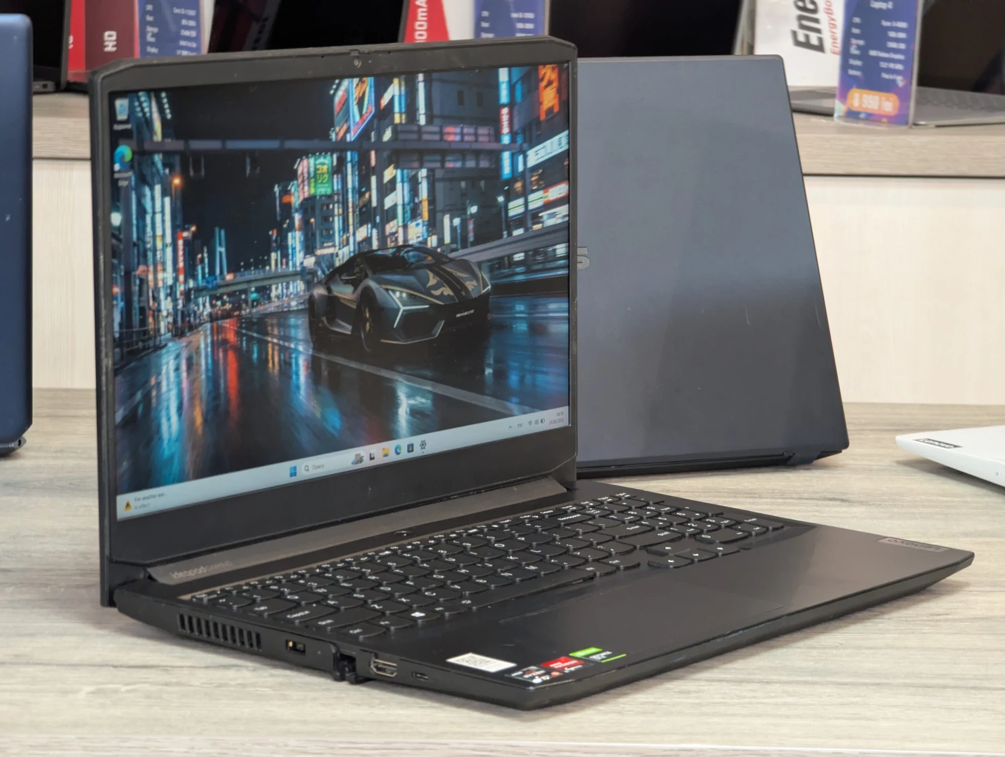Lenovo IdeaPad Gaming 3 | AMD Ryzen 5 5600H | RTX 3050 4GB | 16GB RAM | 256GB SSD — miniatură 3