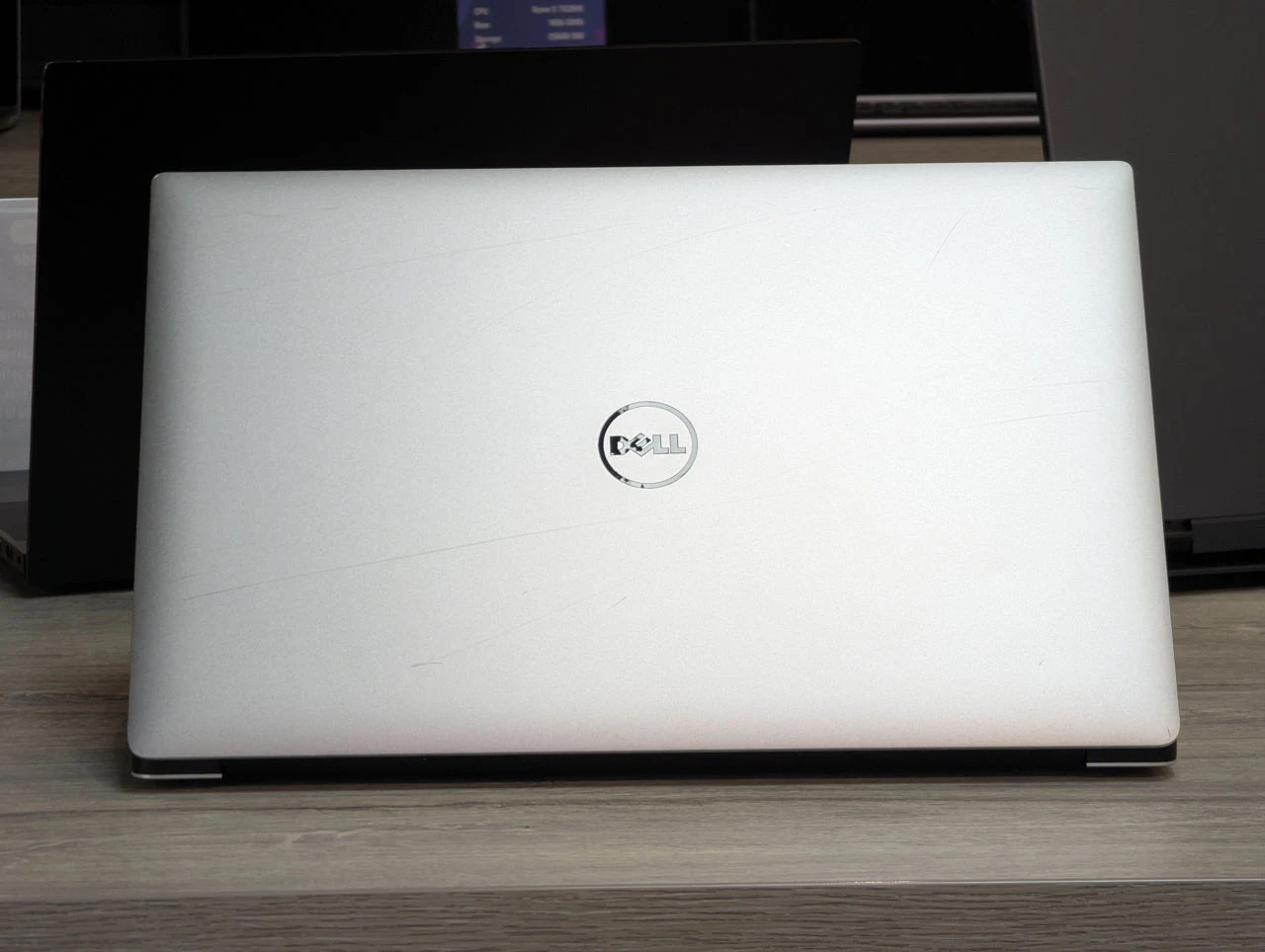 Dell Precision 5520 | i7-7700HQ | 8GB Ram | 128GB SSD + 320GB HDD — miniatură 9