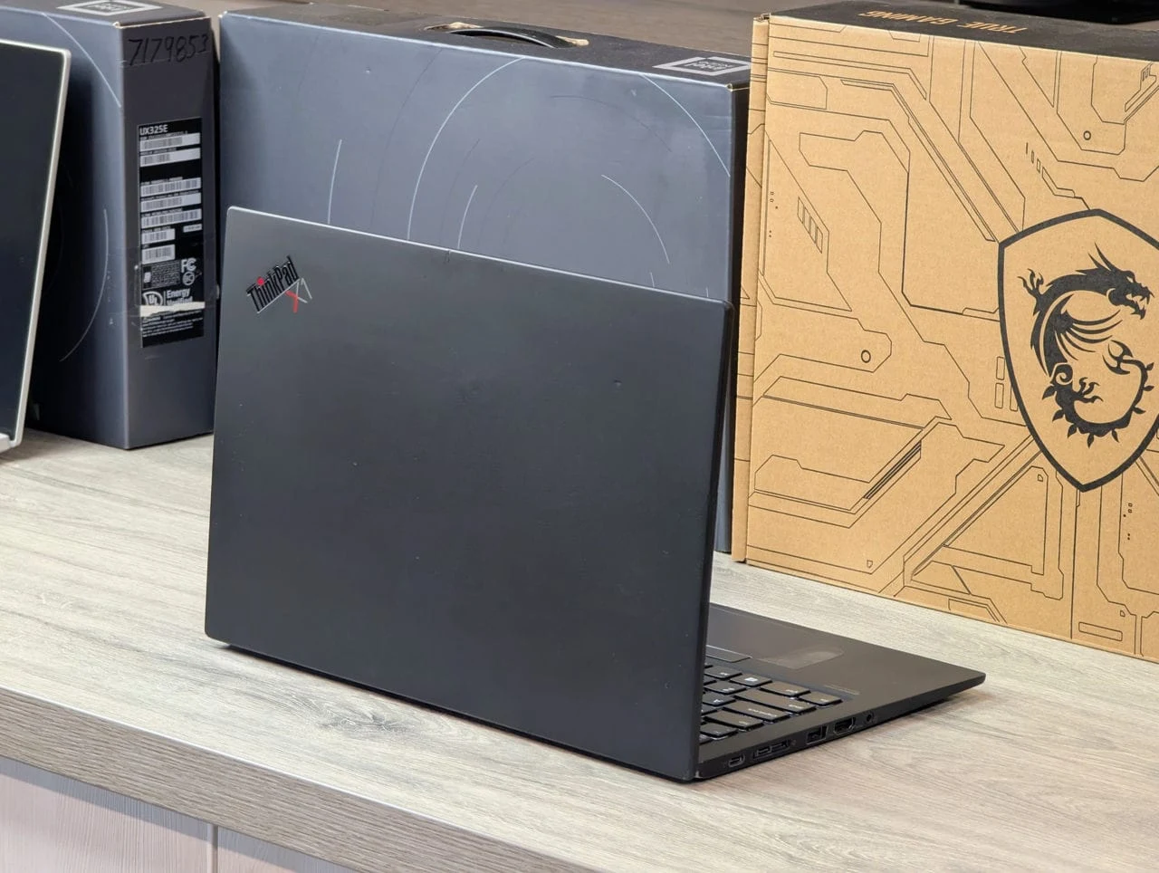 Thinkpad X1 Carbon Gen 8 | i7 10610U | 16GB | 256GB | 14″ IPS Touch — miniatură 12