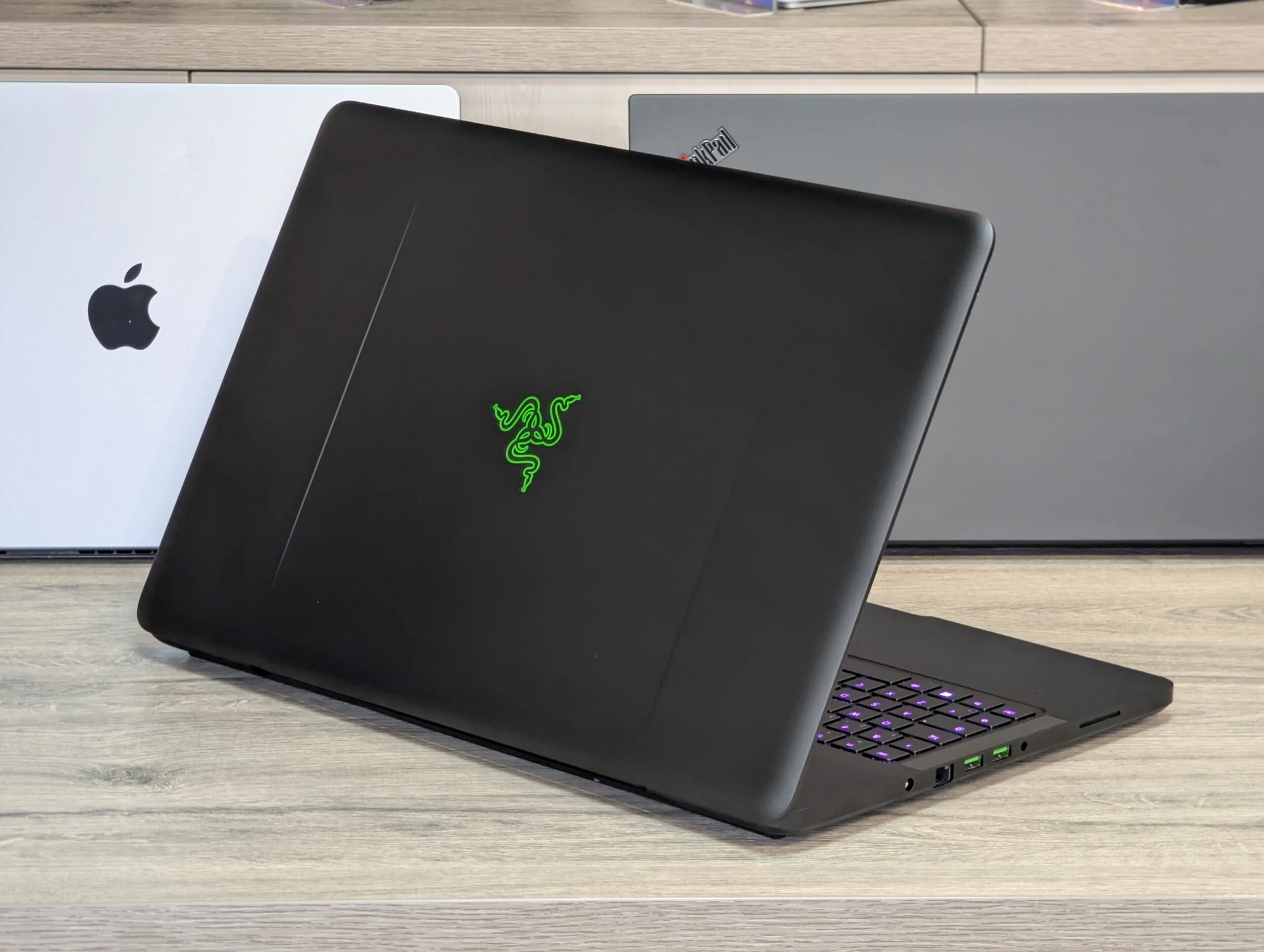 Nou! Razer Blade Pro 17 | i7-7700HQ | 16GB | 256GB SSD + 2TB HDD | GTX 1060 6GB | 17.3″ Full HD — miniatură 9