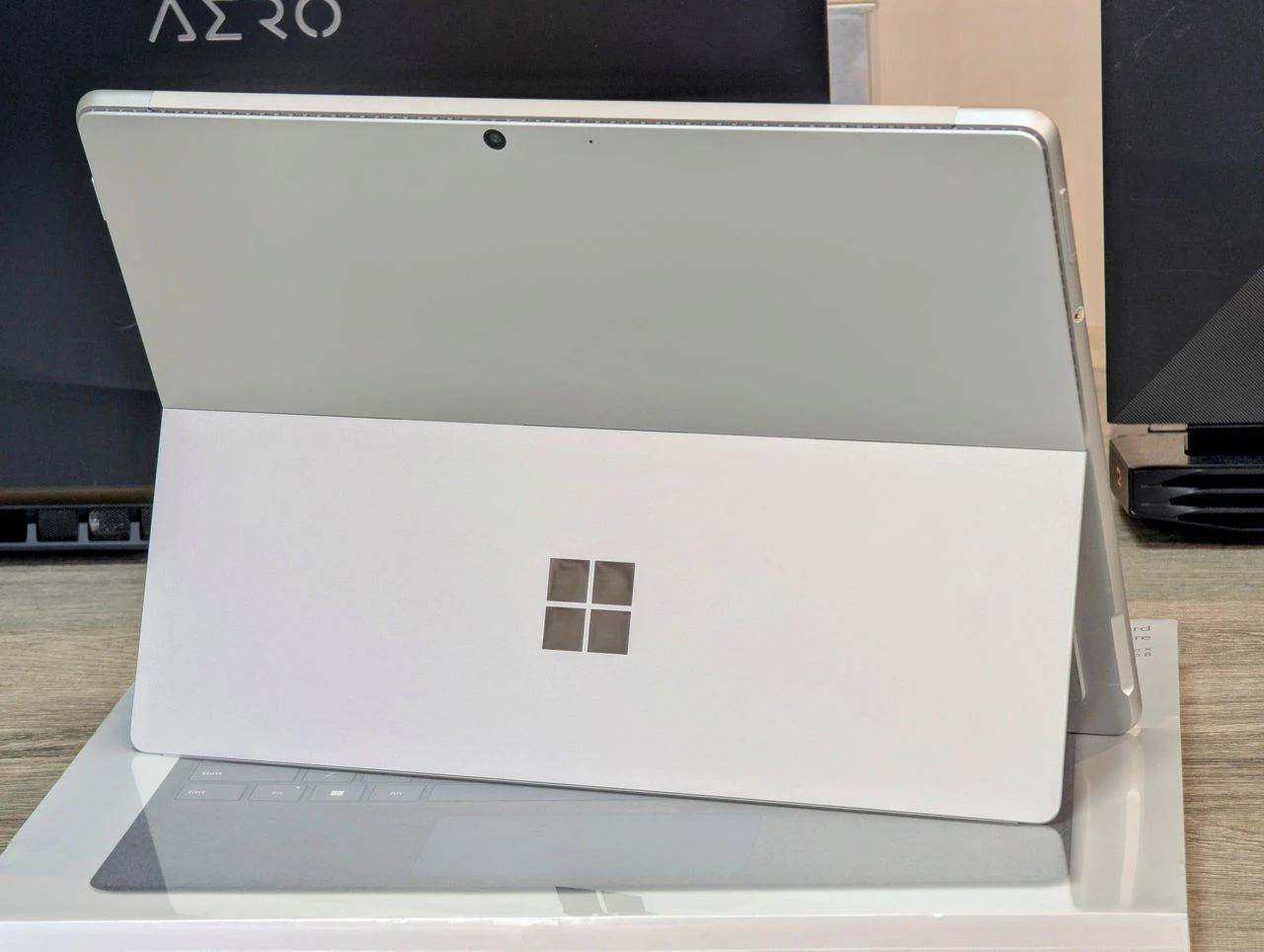 Microsoft Surface Pro 8 | i7-1185G7 | 16GB Ram | 256GB | 13″ Touch — miniatură 9