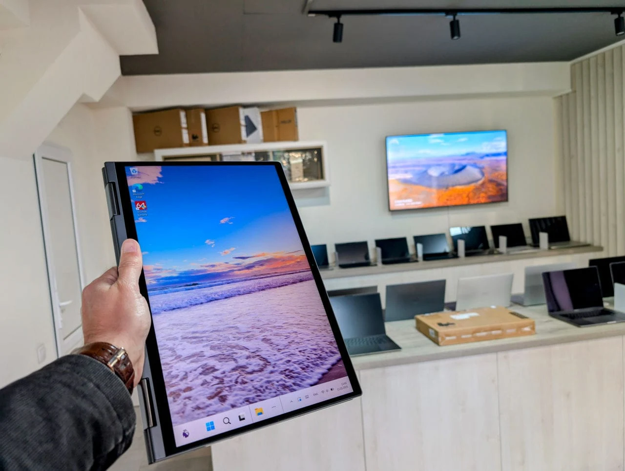 ThinkPad X1 Yoga Gen 4 | Intel i7 8665U | 16GB | 256GB | 14″ 2K Touch — miniatură 9
