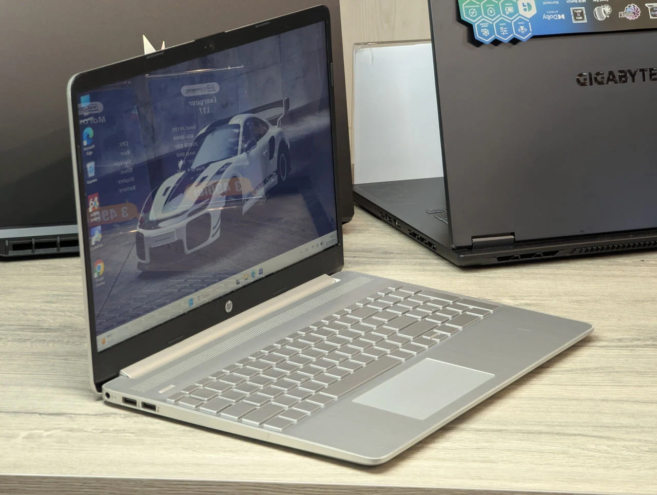 HP Laptop 15 | Intel Core i3-1115G4 | 8GB | 256GB | 15.6″ HD Touch — miniatură 5