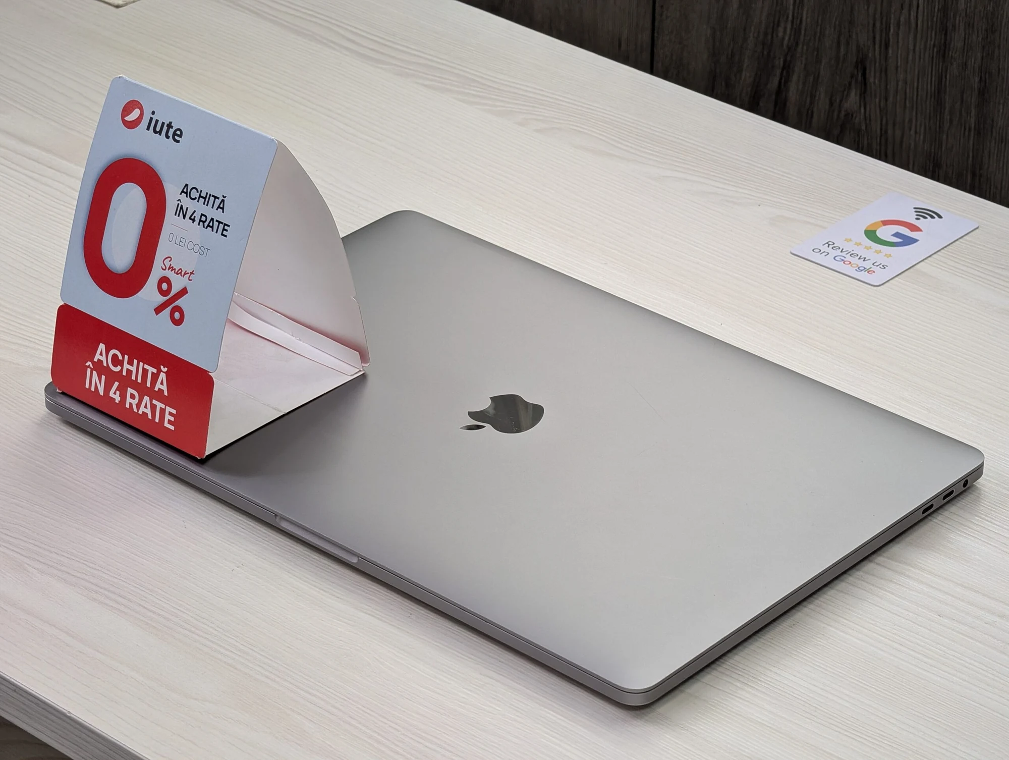 MacBook Pro 15 2016 | Core i7 | 16GB | 512GB | Radeon Pro 455 | Retina Display — miniatură 17