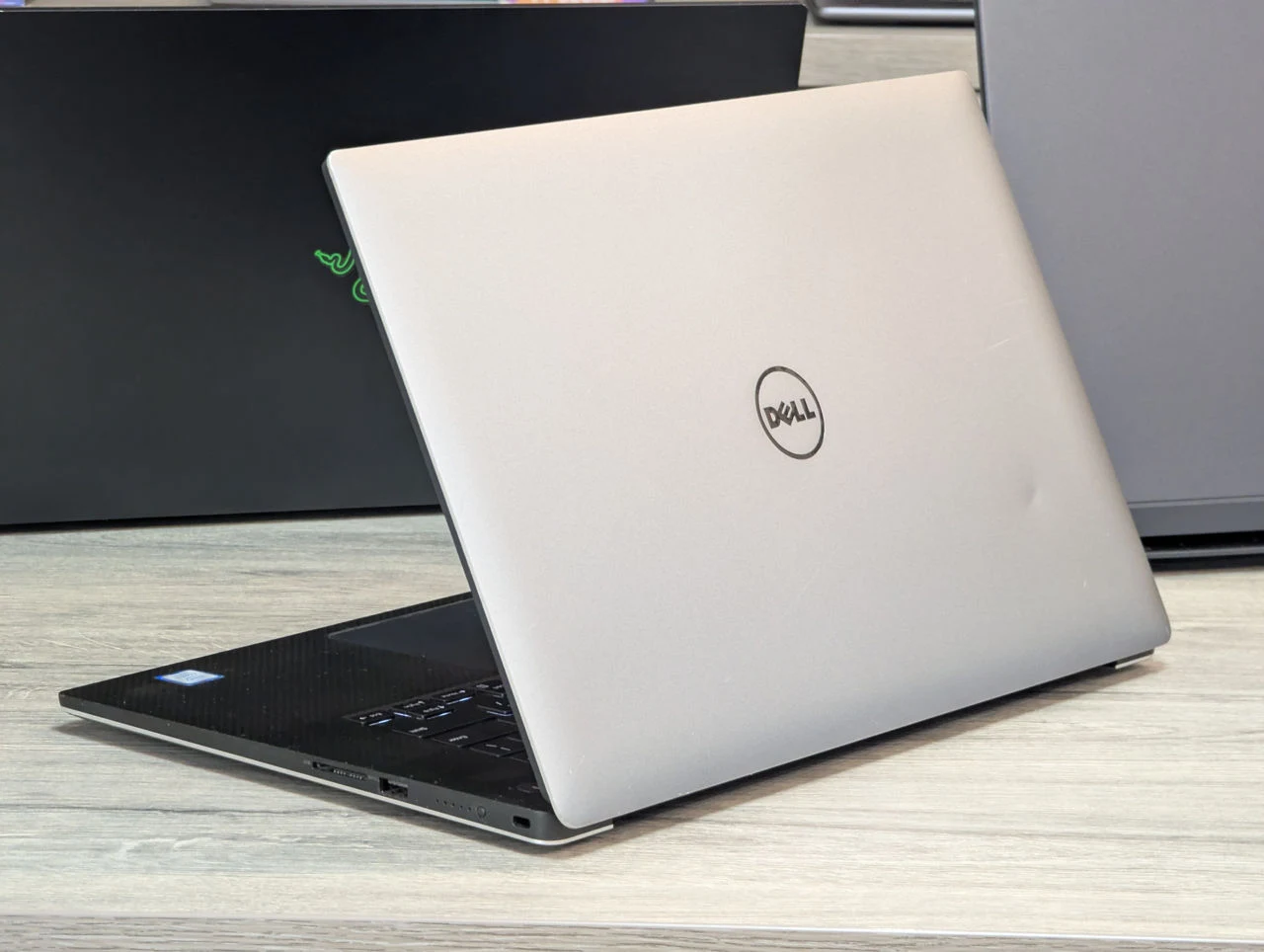 Dell Precision 5520 | i7-7700HQ | 8GB Ram | 128GB SSD + 320GB HDD — miniatură 7