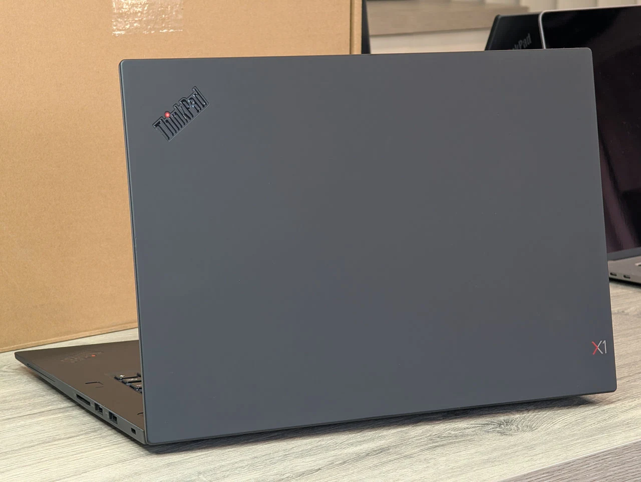 Lenovo ThinkPad X1 Extreme Gen 1 | i7-8750H | 16GB | 256GB | GTX 1050 Ti 4GB | 15.6″ FHD — miniatură 8