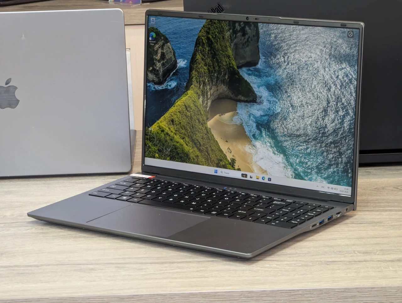 Laptop PC 15.6″ | Intel Core i5 | 16GB | 256GB SSD | Full HD — miniatură 5