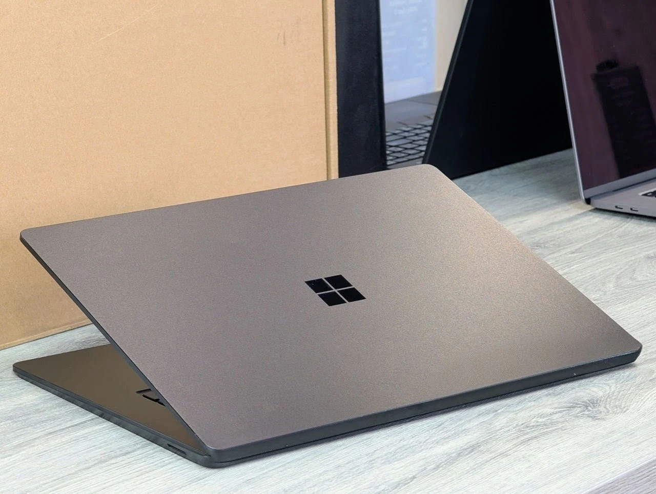 Microsoft Surface Laptop 5 | i7-1265U | 32GB RAM | 1TB SSD | 15″ Touch — miniatură 9