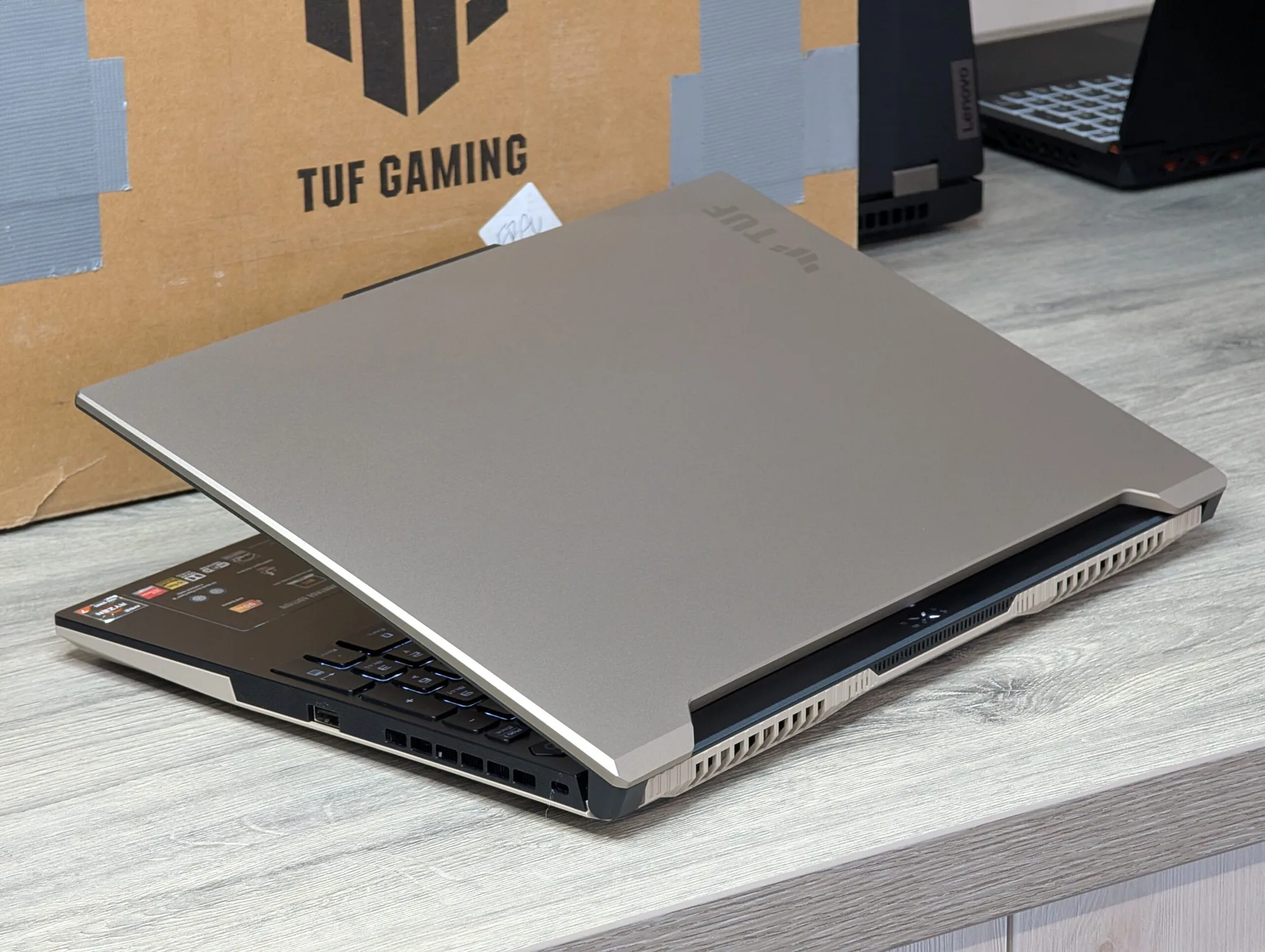 Asus Tuf Gaming A16 FA617NSR | Ryzen 7 7435HS | 16GB | 512GB | RX 7600S | 16.0″ 144Hz — miniatură 15