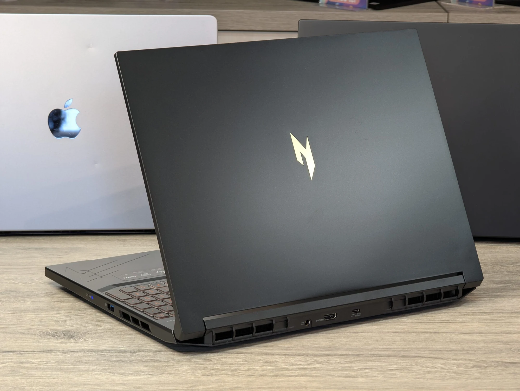 Nou! Acer Nitro V 16 | Ryzen 7 8845HS | 16GB | 1TB | RTX 4060 | 16.0″ 165Hz — miniatură 9