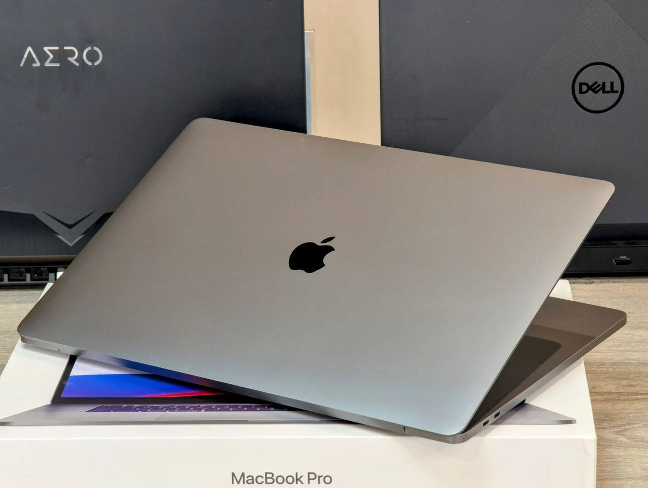 MacBook Pro 16 2019 | i7 9750H | 16GB | 512GB | Radeon Pro 5300M | 16″ Retina — miniatură 12