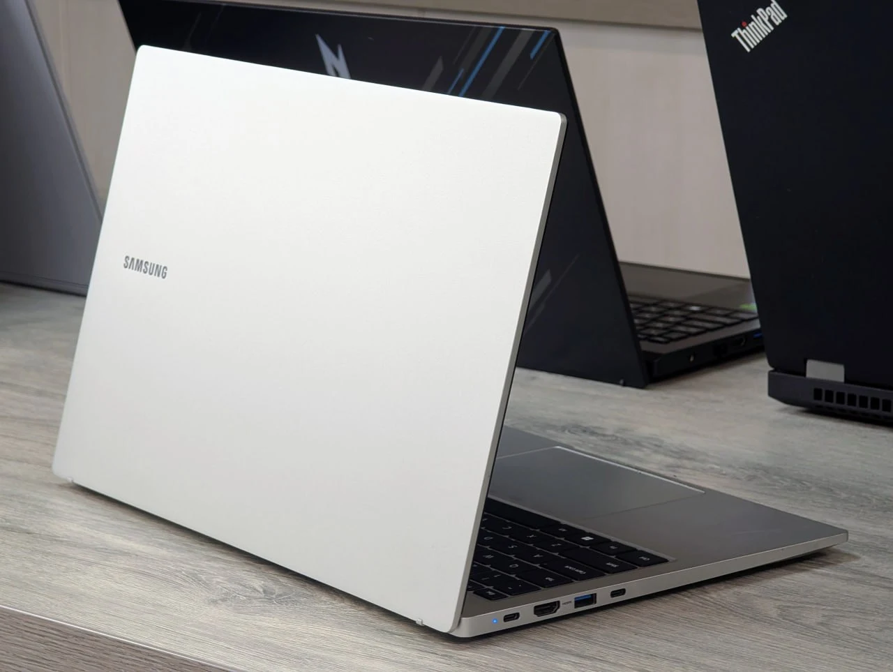 Samsung Galaxy Book 750TDA | Intel i7 1165G7 | 16GB | 256GB | Intel Iris Xe MAX | 15.6″ FHD — miniatură 8