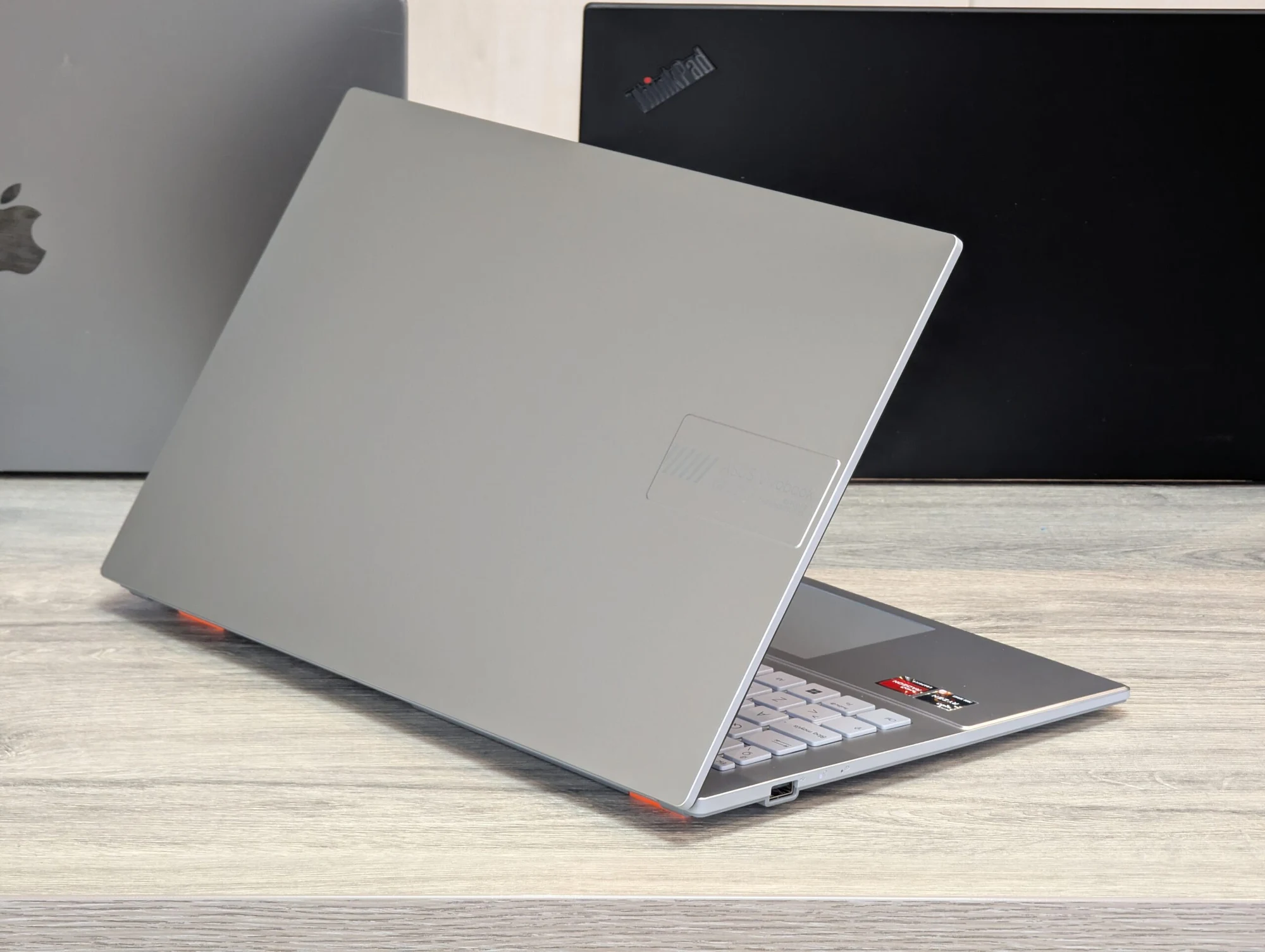 Nou! ASUS Vivobook 15 | Ryzen 5 7520U | 16GB | 512GB | AMD Radeon Graphics | 15.6″ Full HD — miniatură 10