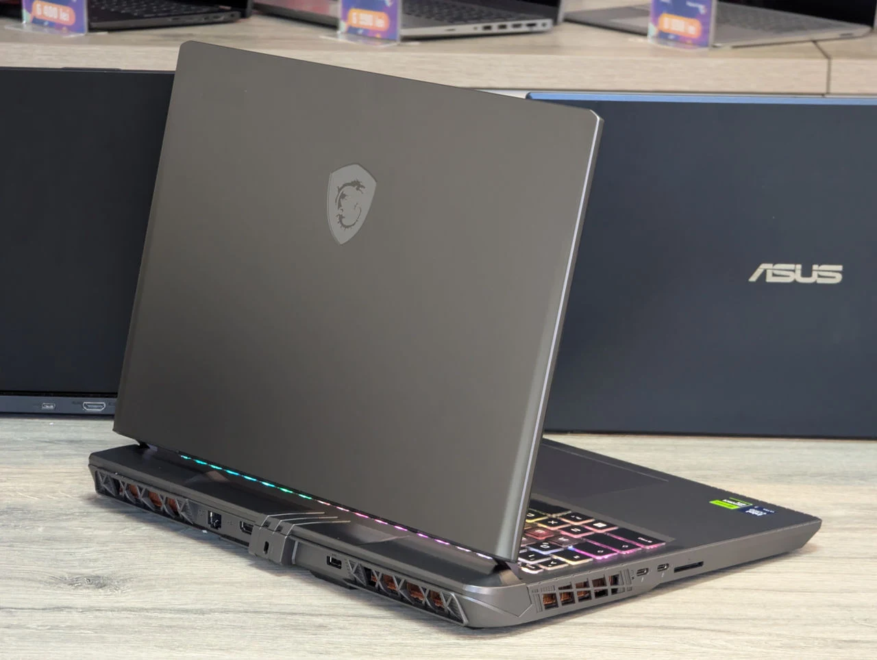 Ca nou! MSI Vector 16 HX AI | Intel Ultra 7 255HX | RTX 5070 Ti | 16GB | 1TB | 16″ 2.5K 240Hz — miniatură 8