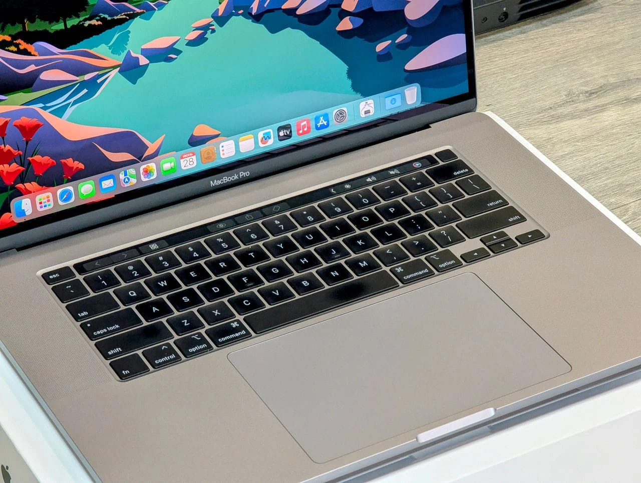 MacBook Pro 16 2019 | i7 9750H | 16GB | 512GB | Radeon Pro 5300M | 16″ Retina — miniatură 8
