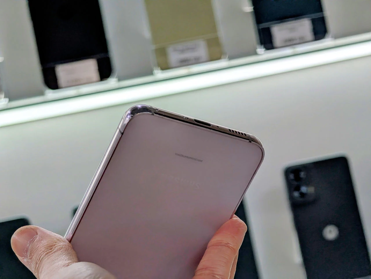 Samsung Galaxy S23 | Snapdragon 8 Gen 2 | 8GB | 128GB | 6.1″ Amoled | Lavender | Dual SIM — miniatură 14