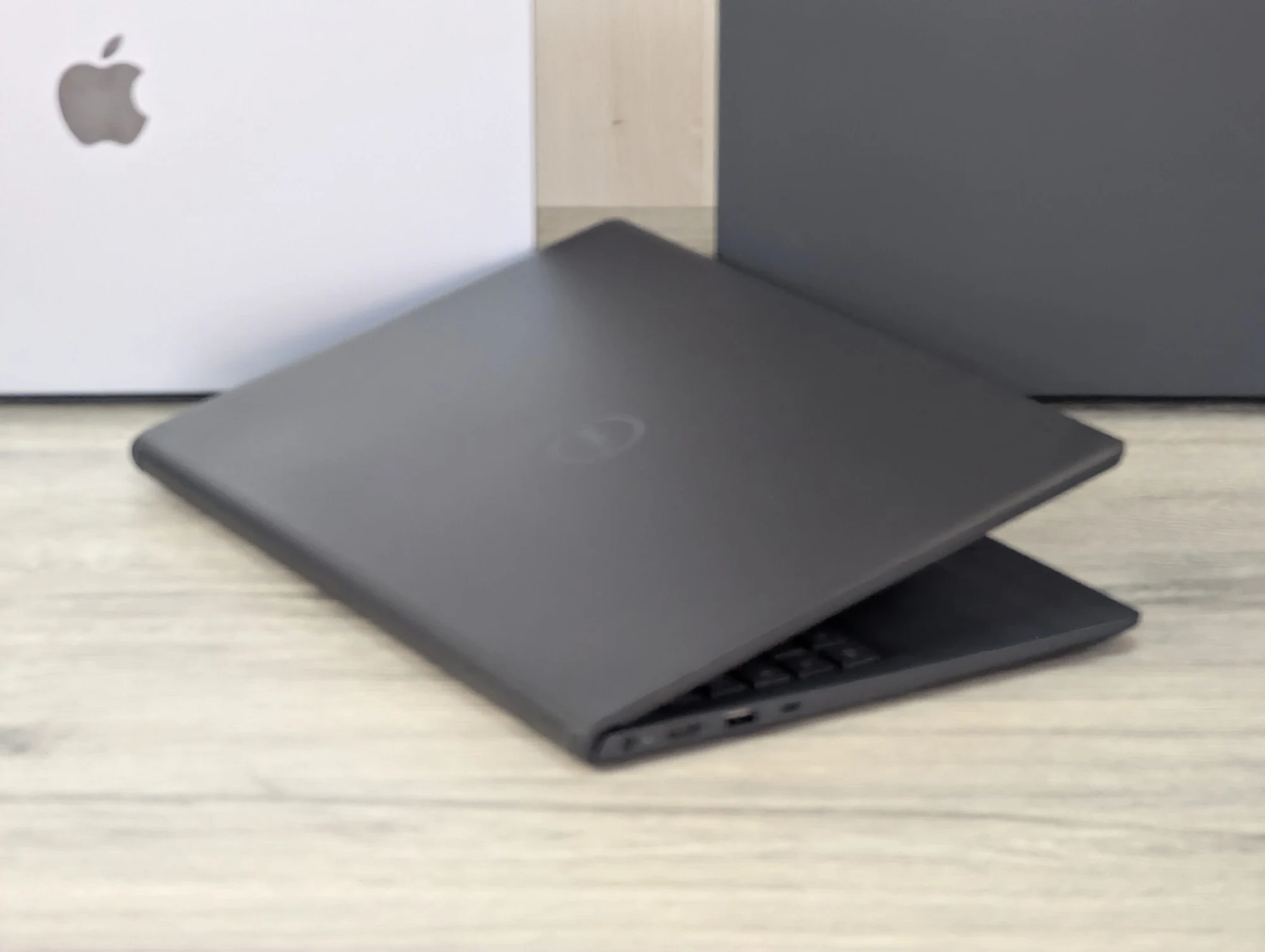 Dell 15 | AMD Ryzen 7 7730U | 16GB | 512GB SSD | AMD Radeon Graphics | 15.6″ Full HD 120Hz — miniatură 13