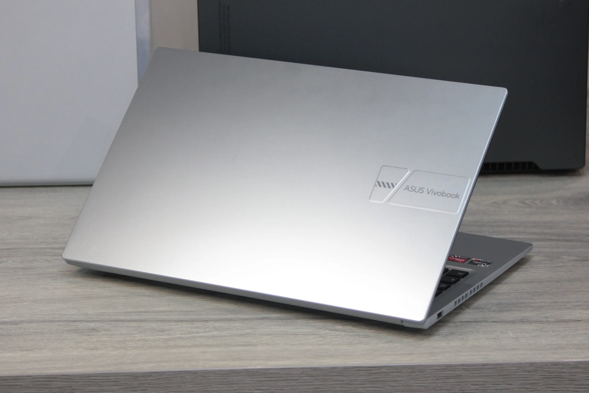 ASUS Vivobook 15 M1502 | Ryzen 7 5800HS | 16GB | 512GB | Radeon Graphics | 15.6″ FHD — miniatură 10