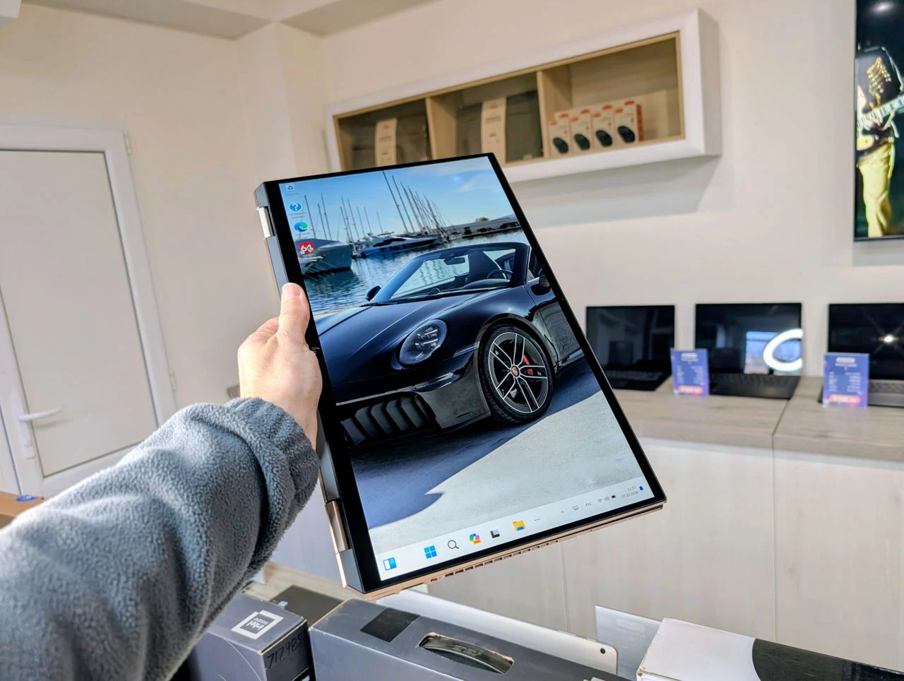 HP Spectre x360 Convertible | i7 10750H | 16GB | 256GB | GTX 1650 Ti | 15.6″ 4K Touch — miniatură 9