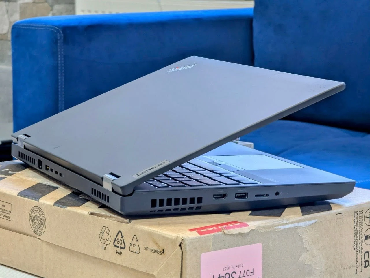 Lenovo ThinkPad P15 | i7 10750H | 32GB | 512GB | Quadro T1000 | 15.6″ FHD — miniatură 11