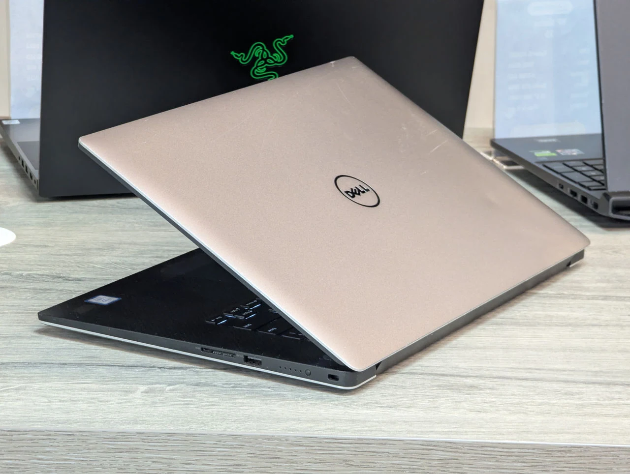 Dell Precision 5520 | i7-7700HQ | 8GB Ram | 128GB SSD + 320GB HDD — miniatură 10