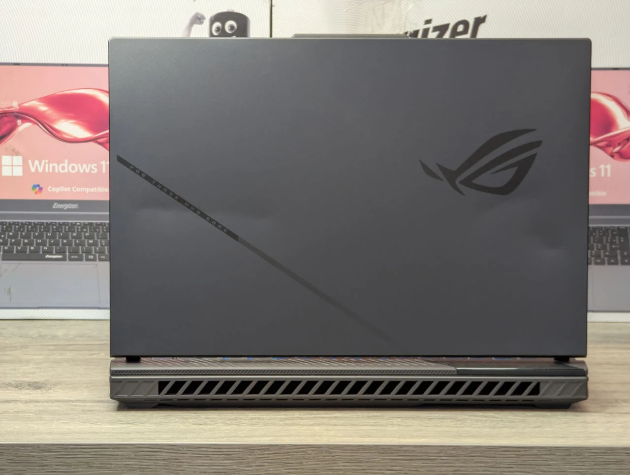 ASUS ROG Strix G16 | Ryzen 9 8940HX | 32GB | 2TB | RTX 5070 | 16.0″ 165Hz — miniatură 6