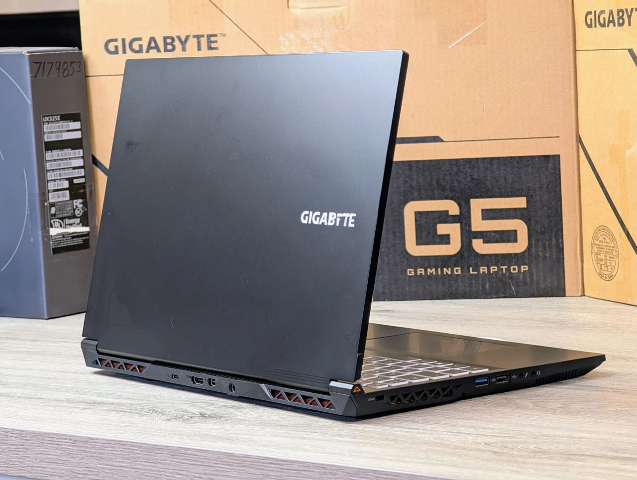 Gigabyte G5 | i7-13620H | 16GB | 1TB | RTX 4050 | 15.6″ 144Hz | Grade B- — миниатюра 12