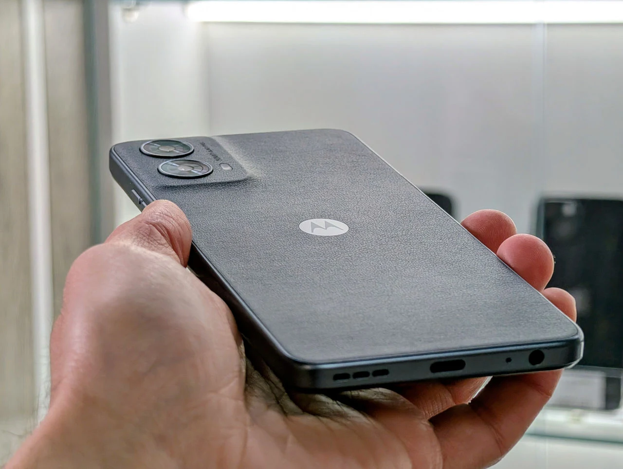 Nou! Motorola Moto G 5G (2024) | Snapdragon 4 Gen 1 | 6GB | 128GB | 6.6″ 120Hz | Charcoal | Dual SIM — miniatură 6
