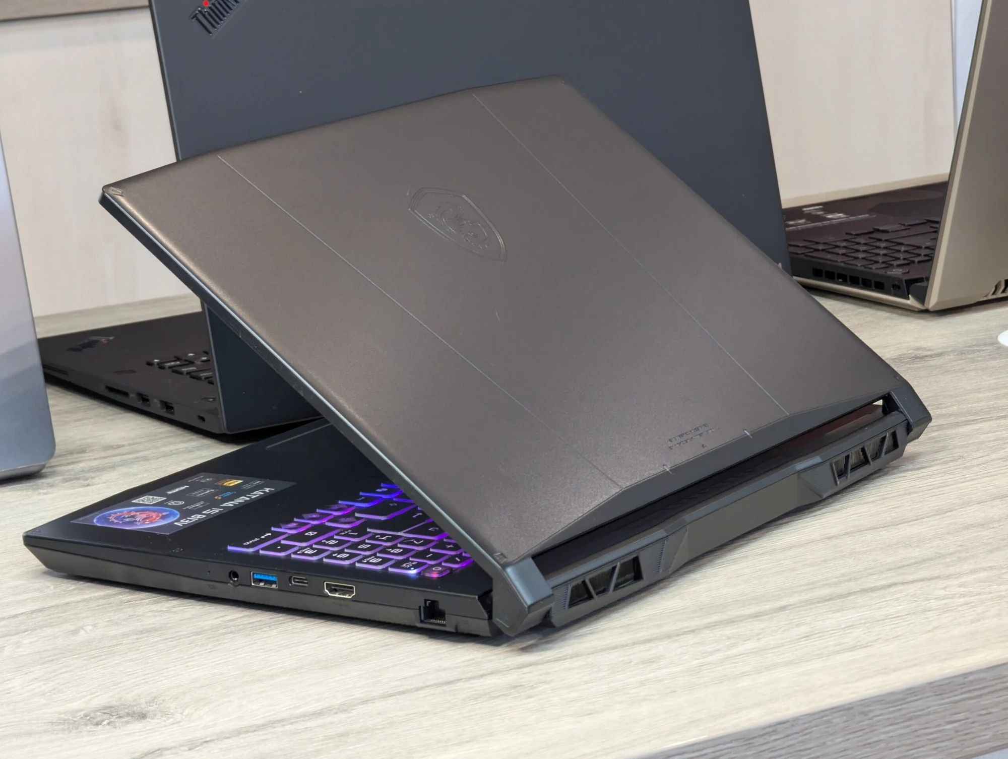 MSI Katana 15 B13VFK | i7-13620H | 16GB | 1TB | RTX 4060 8GB | 15.6″ 144Hz — miniatură 12