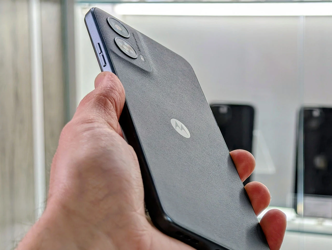 Nou! Motorola Moto G 5G (2024) | Snapdragon 4 Gen 1 | 6GB | 128GB | 6.6″ 120Hz | Charcoal | Dual SIM — miniatură 3