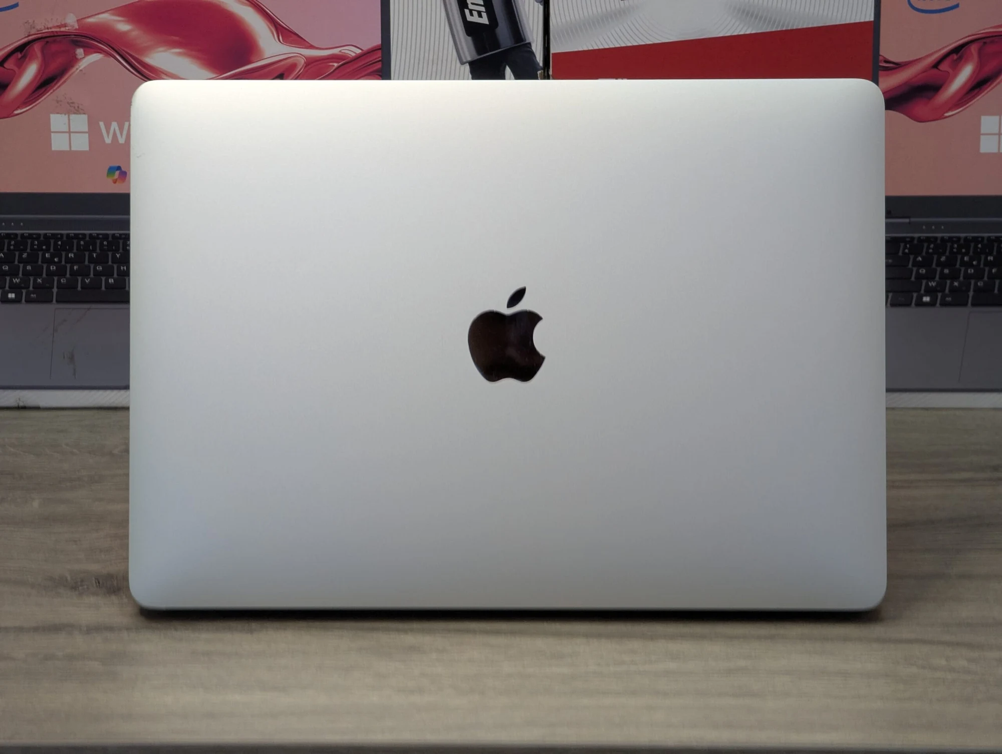 Apple MacBook Pro 13 (2020) | Apple M1 | 16GB RAM | 1TB | 13.3″ — miniatură 7
